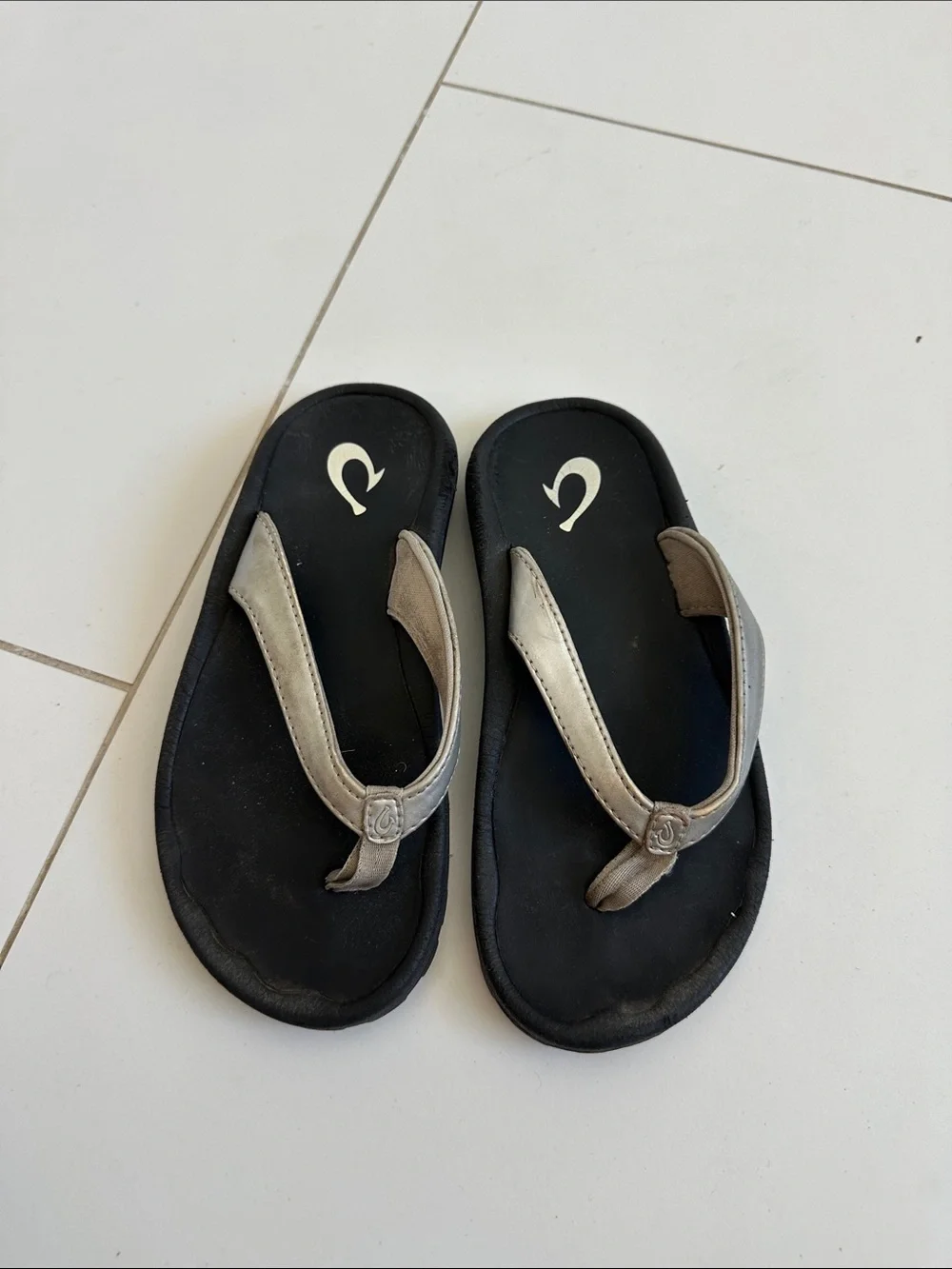 Kids Black Flip-Flop Sandals with Silver Straps